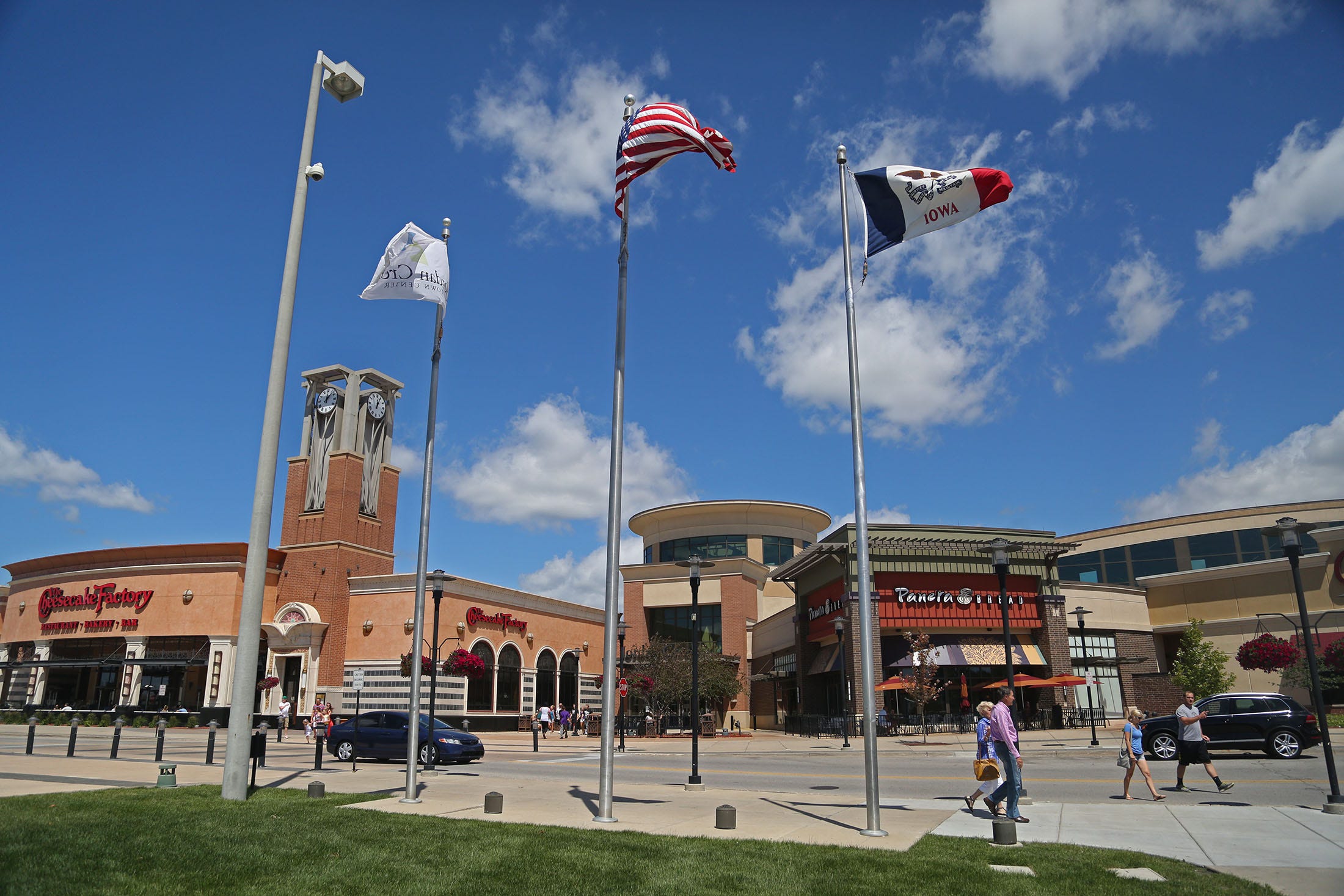 jordan creek mall finish line